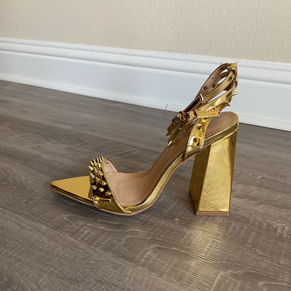 COPY - Women’s Heels - Picture 3 of 3